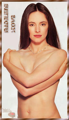 Madeleine Stowe topless cover her tits