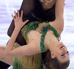 Gabriella Papadakis olympic nipple slip