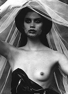 Sara Sampaio nude tit black-&-white image