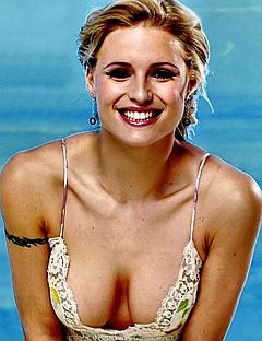 Michelle Hunziker downblouse