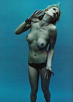 Rachel Williams nude tits