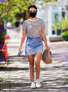 Lucy Hale picking up lunch in LA