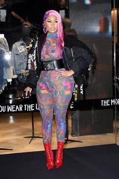 Nicki Minaj braless see through In Milan