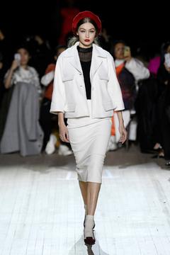 Gigi Hadid walks runway at Marc Jacobs Fashion Show