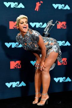 Bebe Rexha leggy at 2019 MTV Video Music Awards