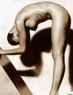 Elle Macpherson nude black-&-white image