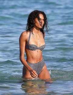 Cindy Bruna enjoys the day with her sister at Verde Beach in St Tropez