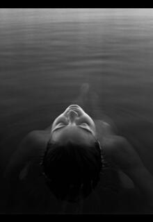 Ruby Snowber nude in the water