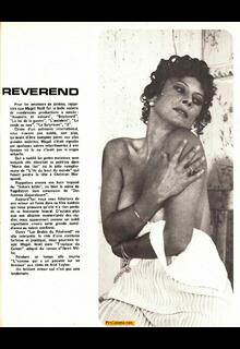 Magali Noel topless try to cover her bare boobs