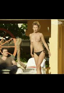 Vilma Kutaviciute topless at Teoriya veroyatnosti