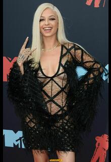 Mariahlynn see through to tits at MTV Video Music Awards in New Jersey