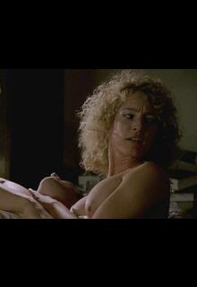 Florentine Lahme topless at Polly Adler - Eine Frau sieht rosa
