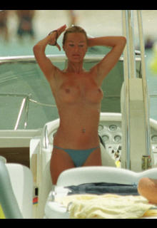 Tracy Shaw topless on a yacht paparazzi photo Tracy Shaw topless on a yacht paparazzi photo