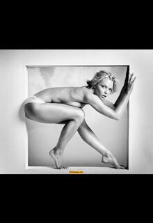 Jaime Pressly topless for Maxim Magazine - December 2001