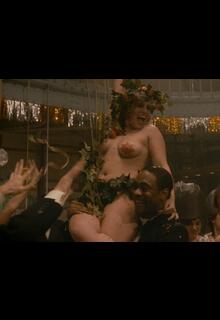 Maud Leone topless at Cessez-le-feu (2016))