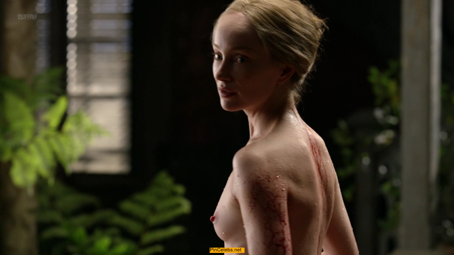 Lotte Verbeek topless in Outlander