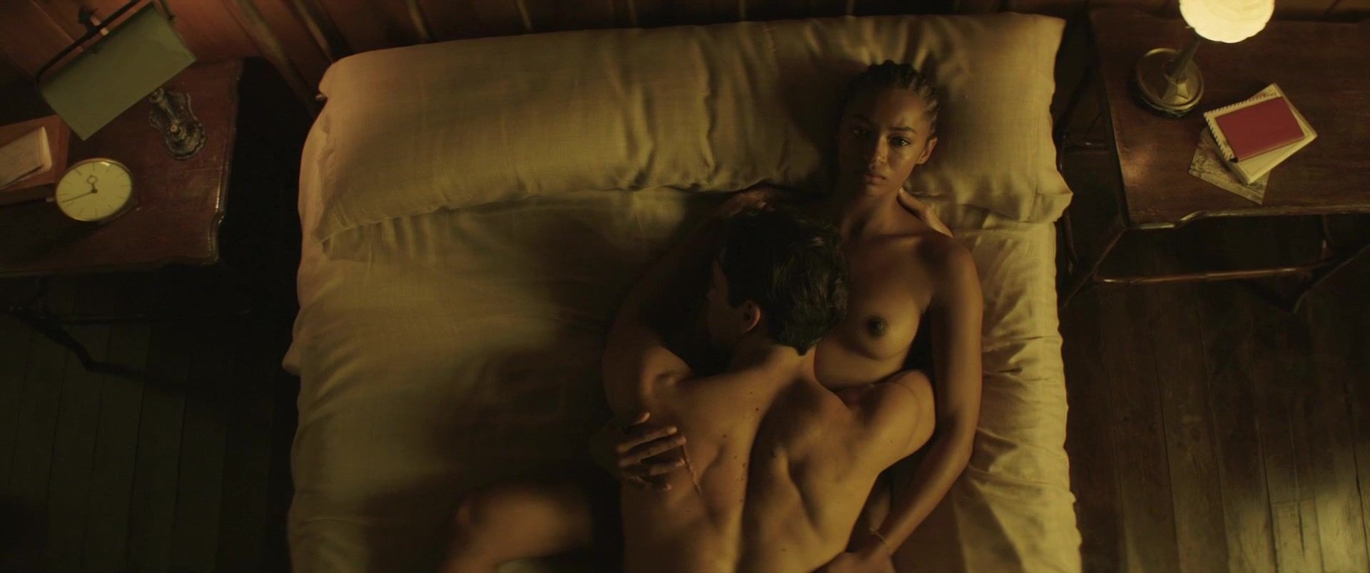 Berta Vazquez in sex scene from Palmeras En La Nieve. 