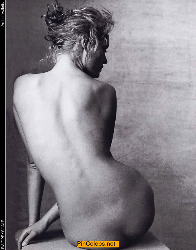 Amber Valletta nude. 