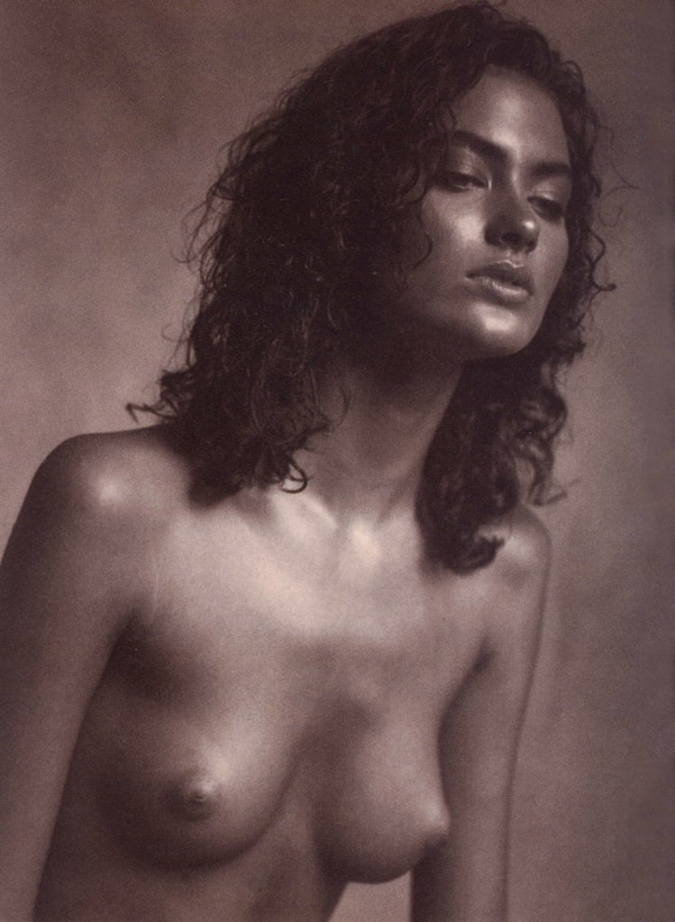 Shalom Harlow nude. 