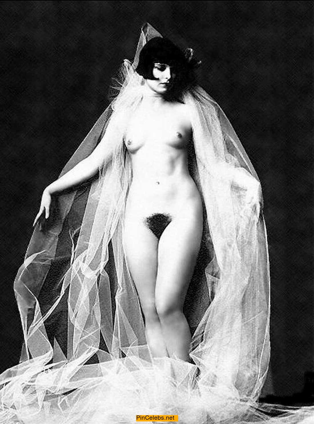 Louise Brooks nude. 