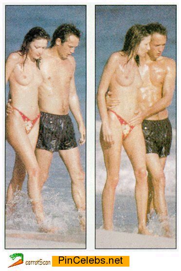 Carla bruni topless