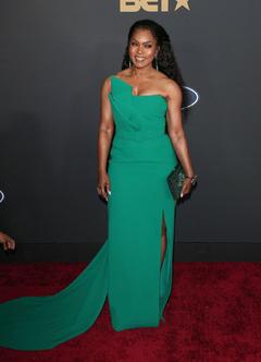 Angela Bassett in green dress 51st NAACP Image Awards in Pasadena
