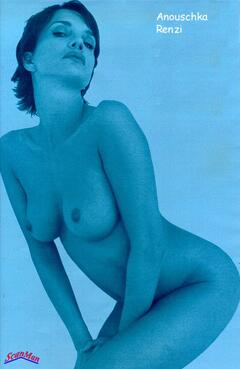 Anouschka Renzi posing naked
