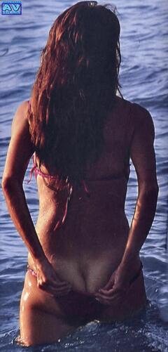 Emanuela Folliero ass crack paparazzi photo