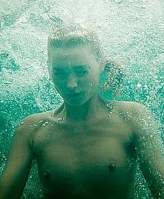 Elsa Hosk topless under water