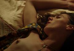 Louise Bergez shows her bare tit at Twee Zomers