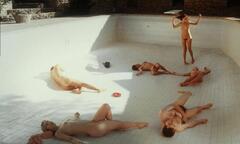 Alix Benezech, Joana de Verona, Manon Rey naked at Je suis present