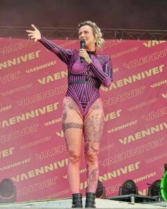 Jennifer Weist cameltoe on a stage