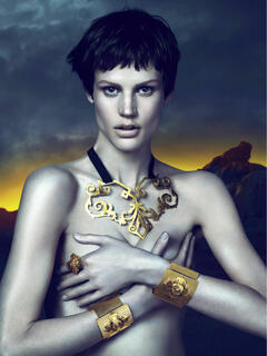 Saskia de Brauw topless cover her breasts