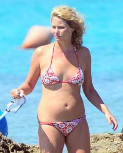Flavia Vento in bikini