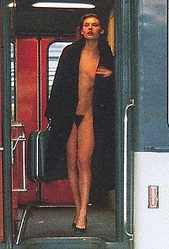 Isabelle Hermosa hairy pussy in public