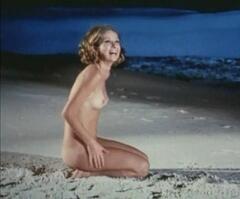 Eva Christian nude on a beach at Anjos e Demonios
