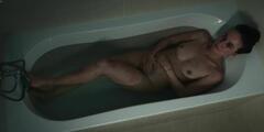 Tereza Ramba nude in the bathtub at Zapisnik alkoholicky