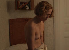 Alba August topless in Unga Astrid