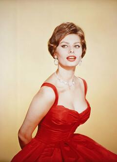 Sophia Loren sexy in red dress