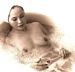 Dewi Soekarno nude