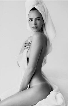Bruna Marquezine naked but covered