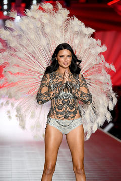 Adriana Lima at 2018 Victoria's Secret fashion show