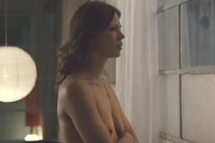 Jessica Schwarz nude tits in Adieu Paris
