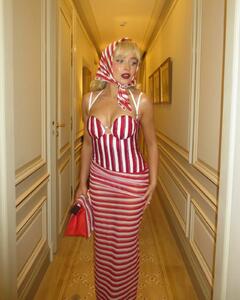Sabrina Carpenter - Sarah Carpenter photoshoot in Paris - June 2024