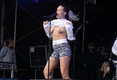 Tove Lo shows her nude tits on the stage at MightyHoopla