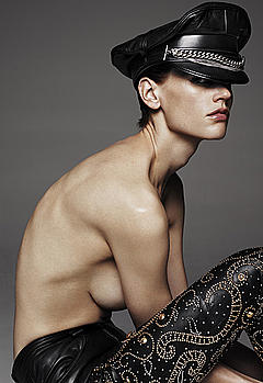 Saskia de Brauw topless