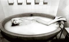 Karen Elson nude in a bathtub