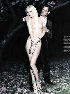 BlondeCaroline Winberg posing naked cover her pussy