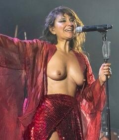 Eva Amaral topless at Sonorama festival stage