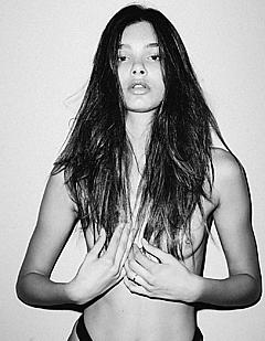 Claudia Guarnieri topless photo